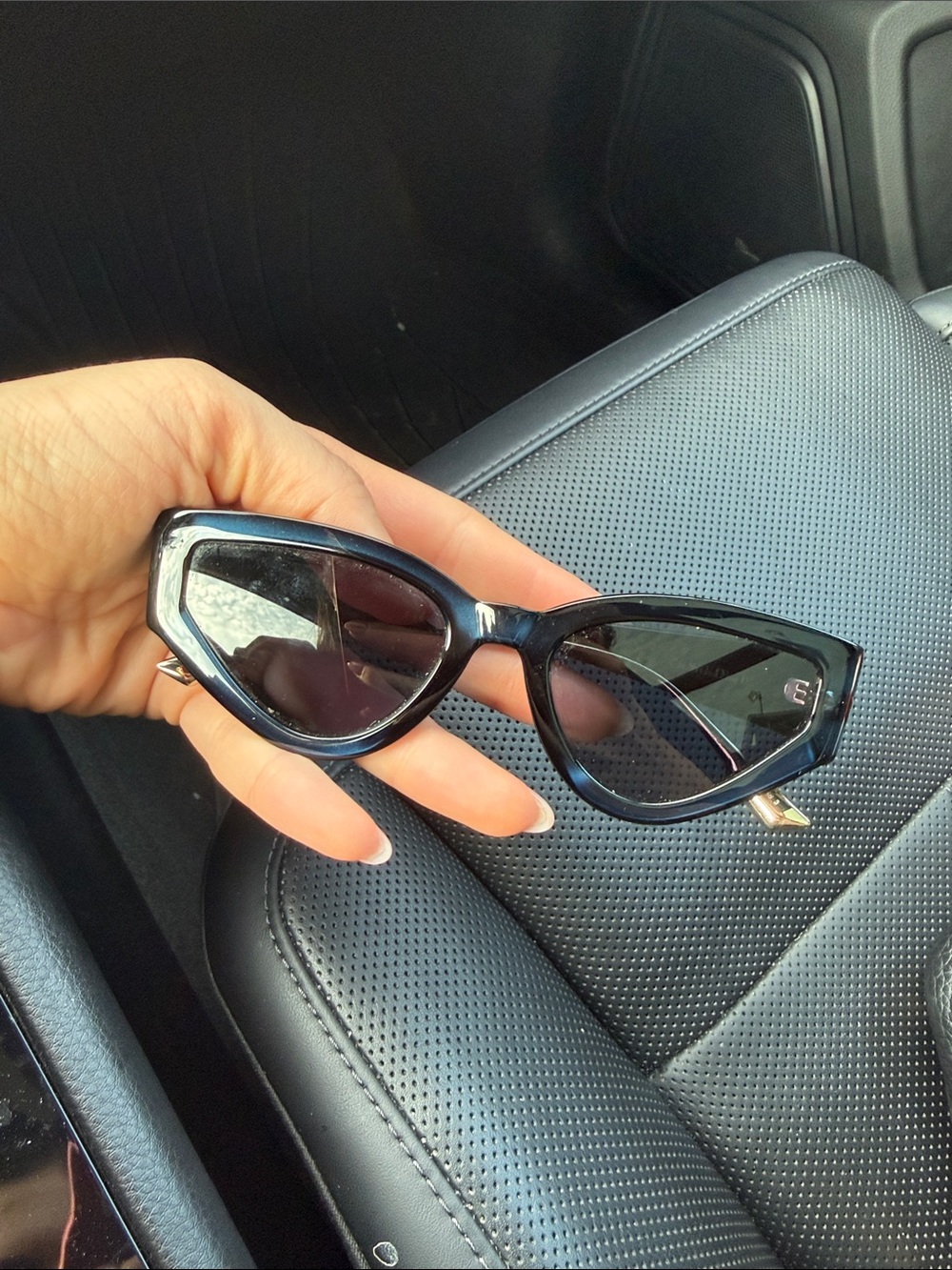 Dior Navy Cat-Eye Women's Sunglasses - Picture 1 of 8